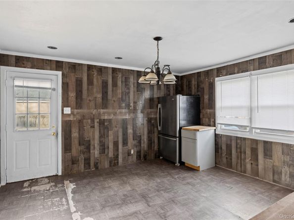 6 Sportsman Court, Shirley NY 11967