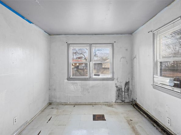 6 Sportsman Court, Shirley NY 11967