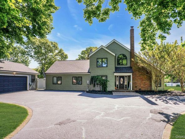 3 Moor Lane, Patchogue NY 11772