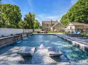 3 Moor Lane, Patchogue NY 11772