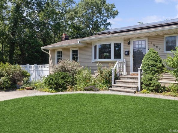 1560 Brightshore Boulevard, Bay Shore NY 11706