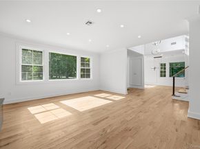 1130 Carlls Straight Path, Dix Hills NY 11746