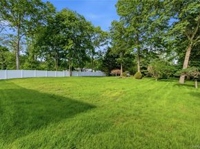 1130 Carlls Straight Path, Dix Hills NY 11746
