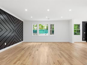 1130 Carlls Straight Path, Dix Hills NY 11746