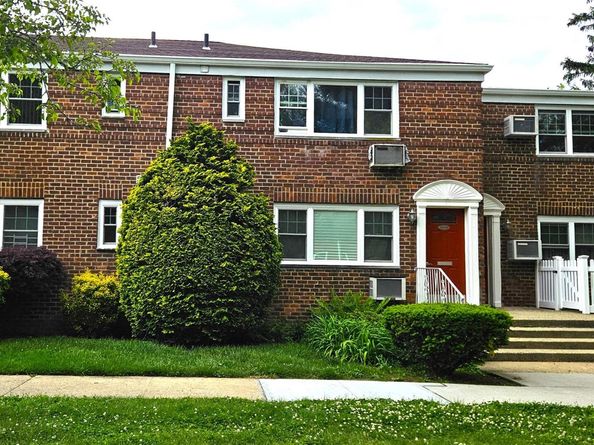 224-20 Kingsbury Avenue B, Oakland Gardens NY 11364