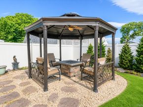403 Brookside Court, Copiague NY 11726