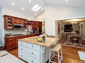 32 Randy Lane, Plainview NY 11803