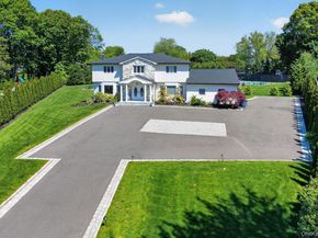 4 Cropley Court, Melville NY 11747
