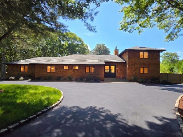 10 Jeffrey Lane, East Quogue NY 11942