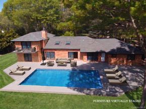 10 Jeffrey Lane, East Quogue NY 11942