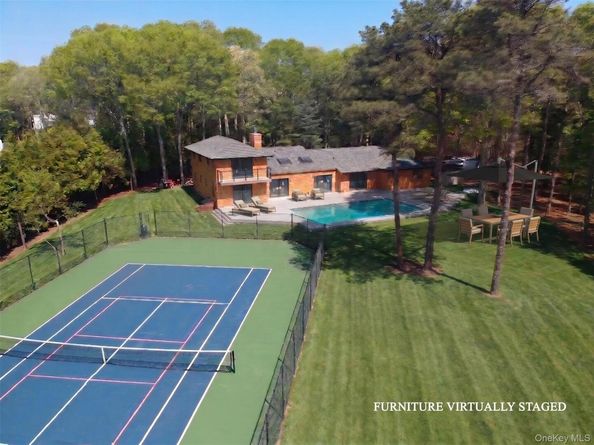 10 Jeffrey Lane, East Quogue NY 11942