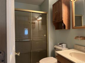 10 Sunhollow Court, Deer Park NY 11729