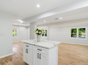 17 Tatterson Street, Roslyn NY 11576