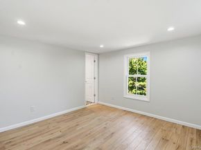 17 Tatterson Street, Roslyn NY 11576