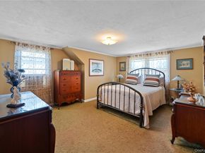 38 Hillvale Road, Albertson NY 11507