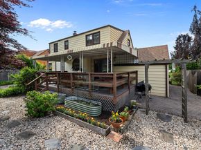38 Hillvale Road, Albertson NY 11507