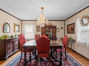 38 Hillvale Road, Albertson NY 11507
