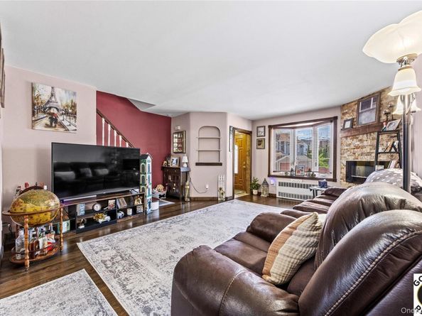 7521 Furmanville Avenue, Middle Village NY 11379