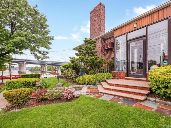 168-24 14th Avenue, Beechhurst NY 11357