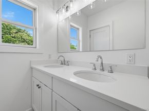 19 Montauk Highway 9, Westhampton NY 11977