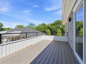19 Montauk Highway 9, Westhampton NY 11977