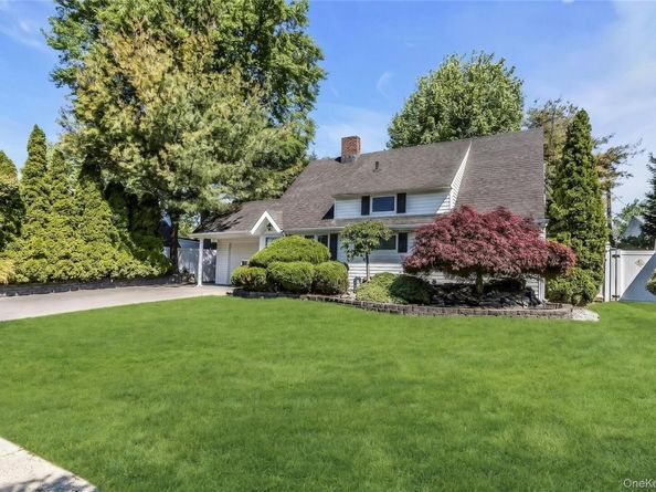 259 Willowood Drive, Wantagh NY 11793