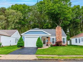 220 Belfast Lane, Ridge NY 11961
