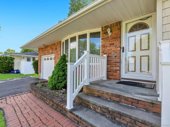 13 Fruitwood Lane, Commack NY 11725