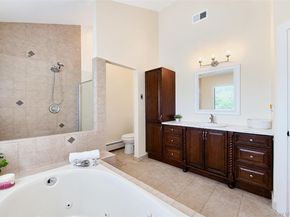 25 Vineyard Way, Mount Sinai NY 11766