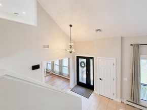 25 Vineyard Way, Mount Sinai NY 11766