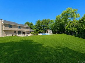 25 Vineyard Way, Mount Sinai NY 11766