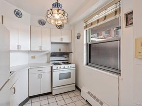 61-15 97 Street 12H, Rego Park NY 11374