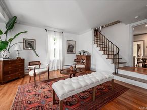 11 DeMott Avenue, Rockville Centre NY 11570