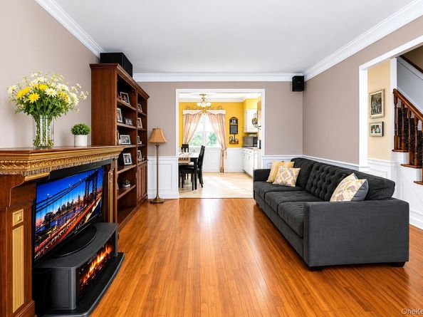 2571 Seymour Avenue, Bronx NY 10469