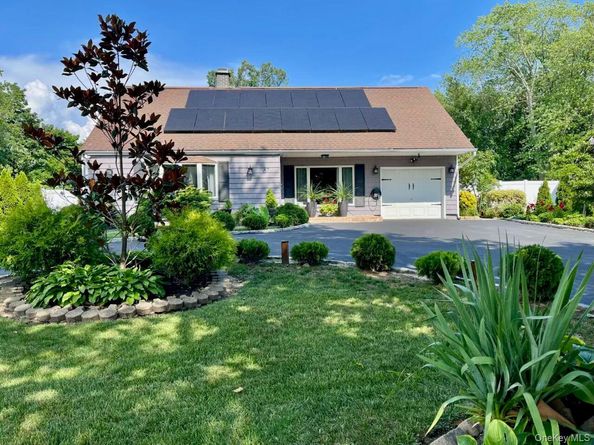 87 Matsunaye Drive, Medford NY 11763