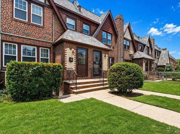 85-26 67th Road, Rego Park NY 11374