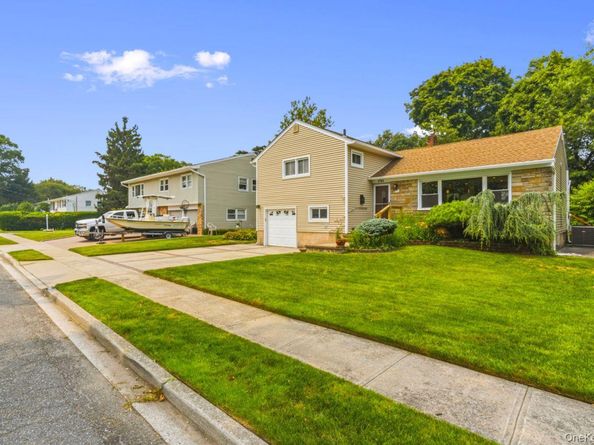 1791 Chaladay Lane, East Meadow NY 11554