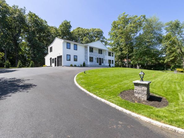 5 Hemingway Drive, Dix Hills NY 11746