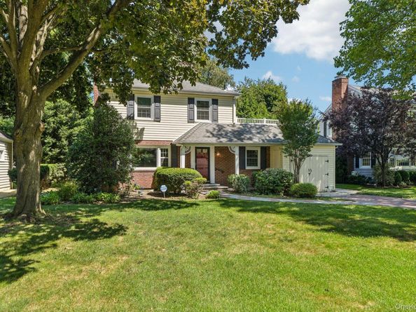 93 Transverse Road, Garden City NY 11530