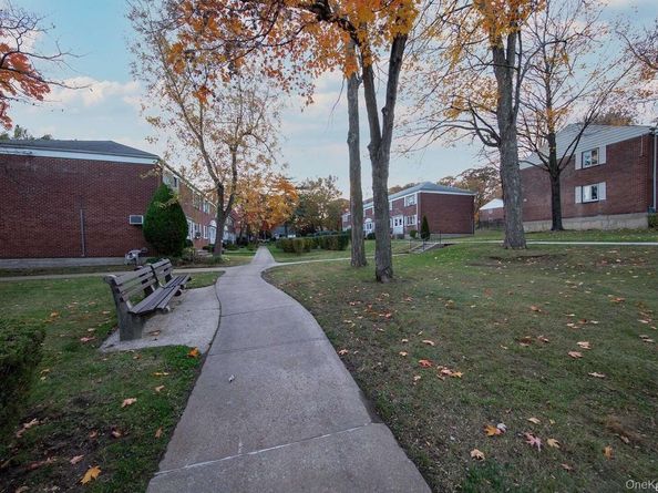 86-69 SPRINGFIELD Blvd. SPRINGFIELD Blvd. 1413, Queens Village NY 11427