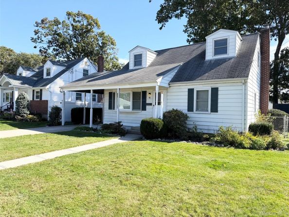 46 Midwood Avenue, Farmingdale NY 11735