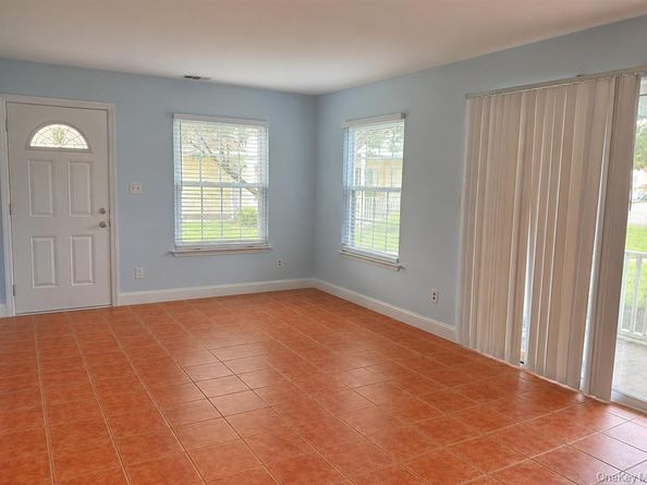 161 Fairview Circle, Middle Island NY 11953
