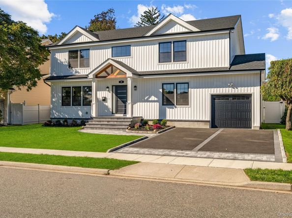 29 Melanie Lane, Syosset NY 11791