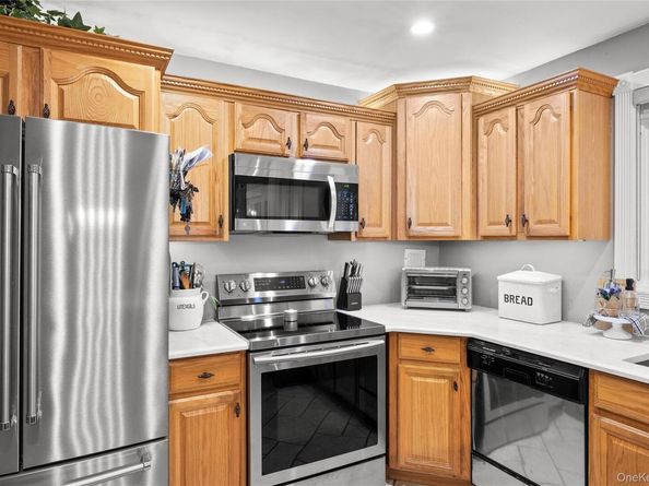 56 Kingston Avenue, Hicksville NY 11801