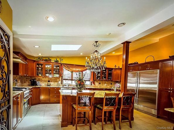 1758 John Street, Merrick NY 11566