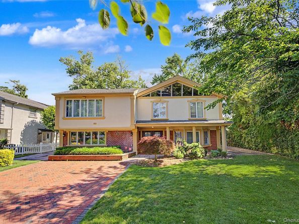 159 South Drive, Manhasset Hills NY 11040
