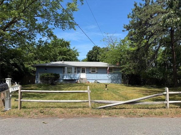 212 Union Avenue, East Patchogue NY 11772