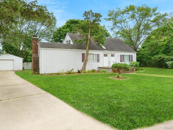 246 Columbus Avenue, West Babylon NY 11704