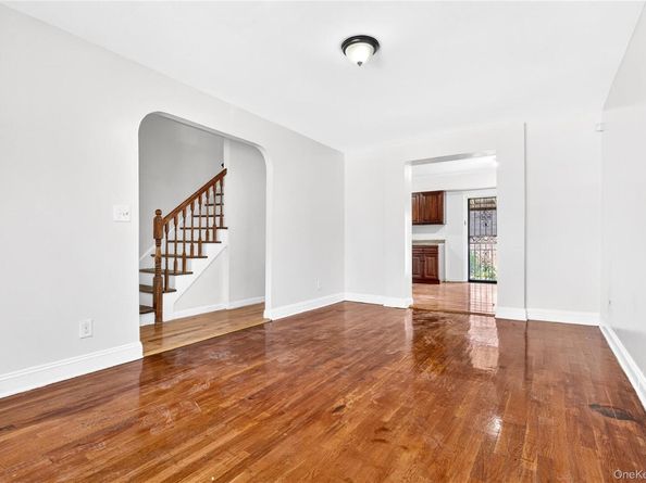 3885 Paulding Avenue, Bronx NY 10469