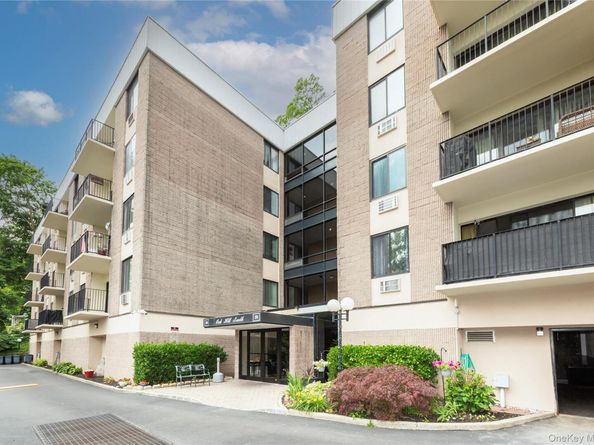 130 Colonial Parkway 3L, Yonkers NY 10710